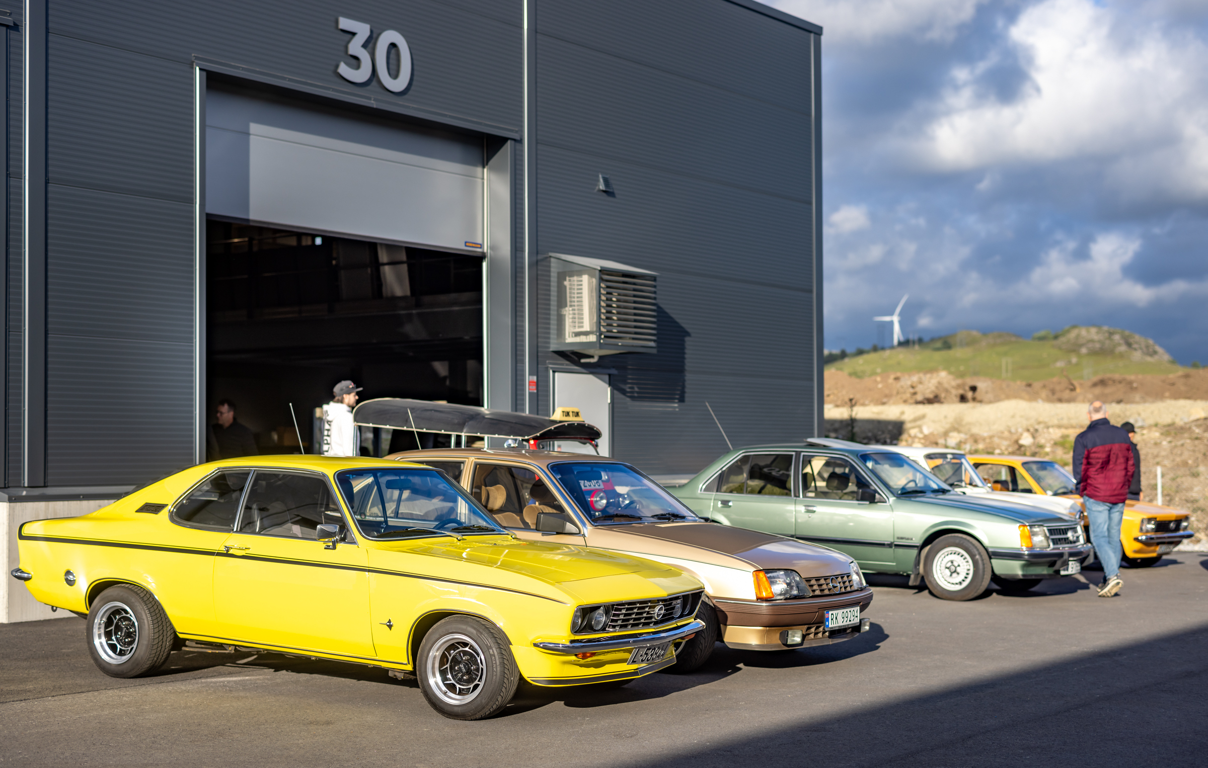 30 Cars Coffe Opel 6275