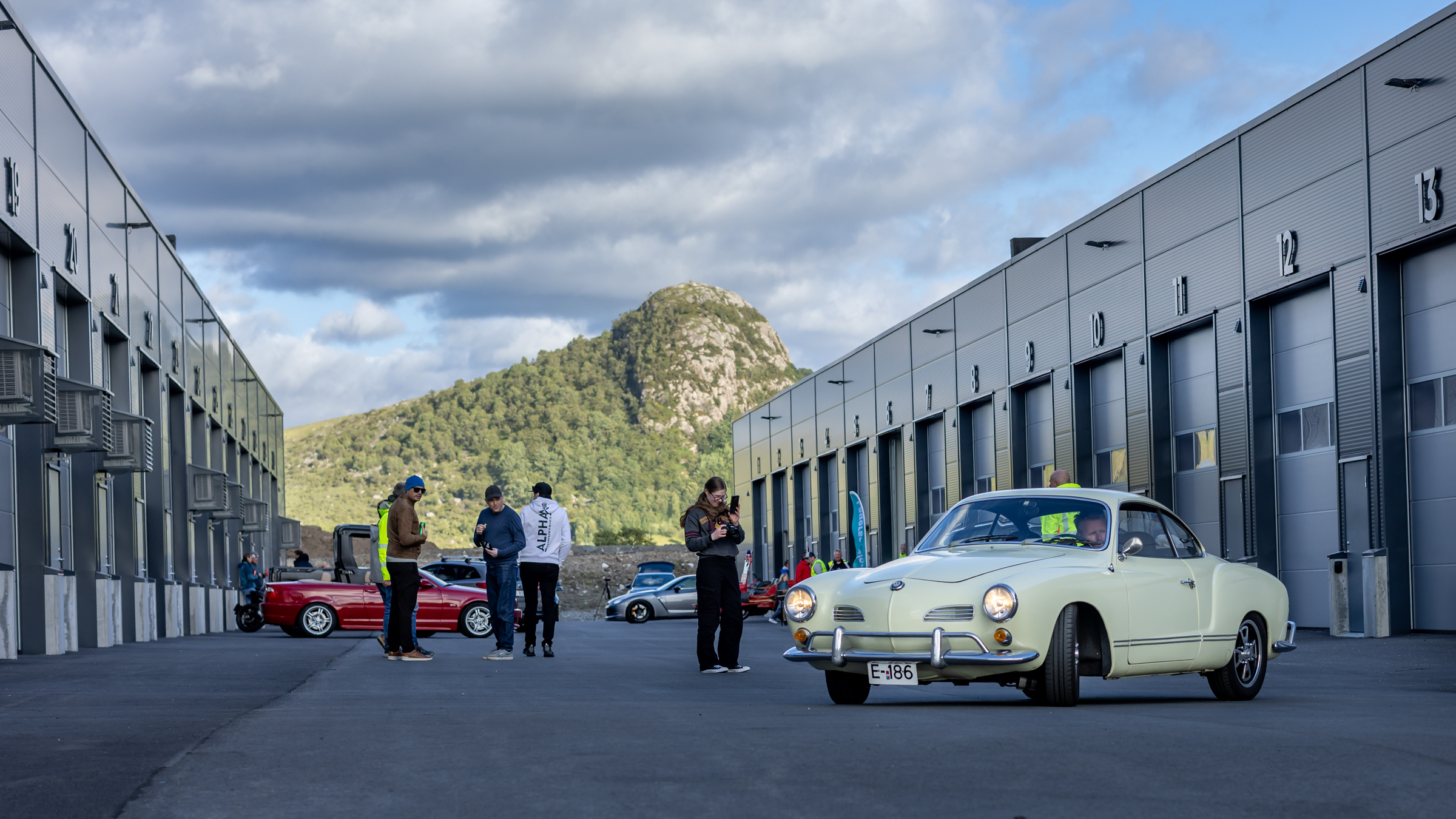 45 Cars Coffe 6201